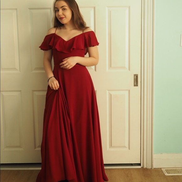 Size 6 Burgundy (Red) Elegant long dress! - Picture 2 of 5
